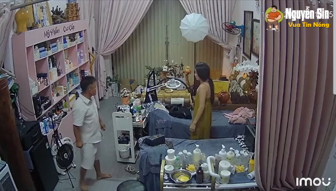 Xót xa: thương cho cô gái ly dị hai năm vẫn bị ck cũ tìm tới tương tác vật lý dmaan