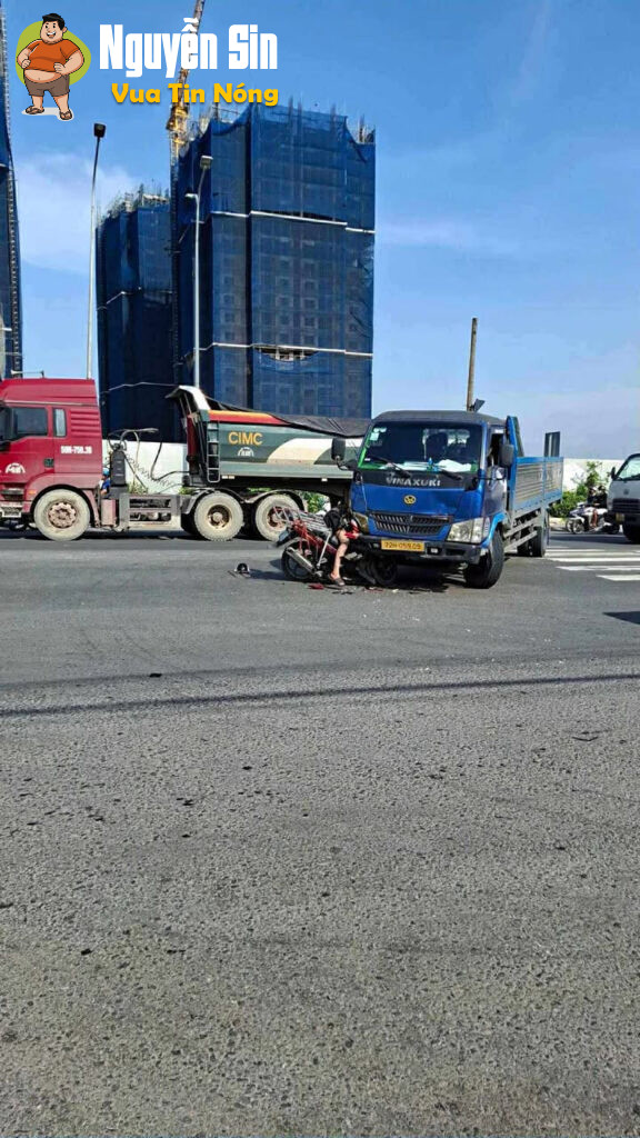Đồng Nai: varcham nghiêm trọng với xe tải, khiến 1 thanh niên n@t đầu