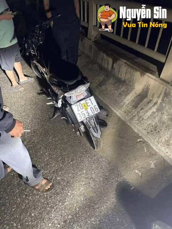 Ngoài kia không biết thế giới yêu nhau kiểu gì… Ngoài kia không biết thế giới yêu nhau kiểu gì…