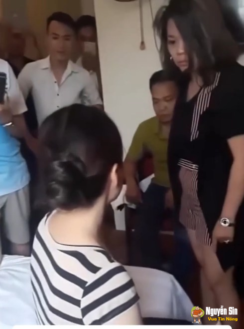 Ck gọi cả gia đình đi bă’t gh/enn VK đang nhấp nhô với nhân tình trong nhà nghỉ