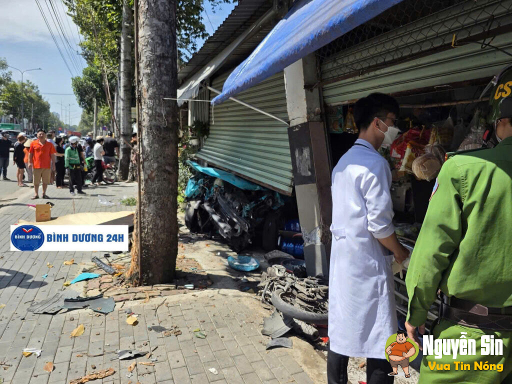 Thủ Dầu Một, Bình Dương cũ: TN nghiêm trọng taxi xanh sm và xe máy khie’n 2ng tV Thủ Dầu Một, Bình Dương cũ: TN nghiêm trọng taxi xanh sm và xe máy khie’n 2ng tV