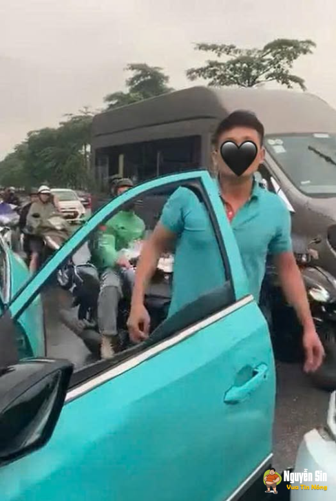 Chưa rõ nguyên nhân gì, mà thanh niên👊🏻👊🏻 tài xế xe công nghệ daman vậy.