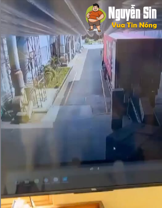 TNLD: vacham với xe nâng 1 người phụ nữ tv thương tâm