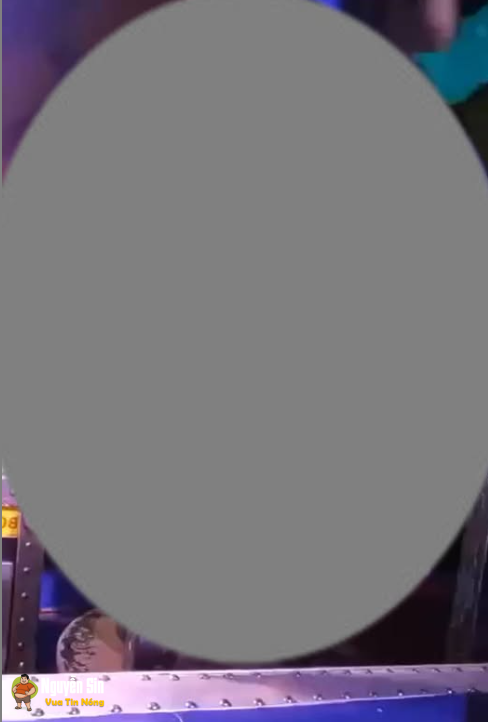 Ôí dồi ôi, mong các anh không nhìn thấy gì