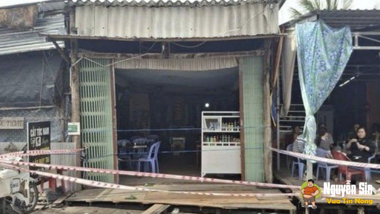 Hai mẹ con tv bất thường trong căn nhà ở chợ Cà Mau Hai mẹ con tv bất thường trong căn nhà ở chợ Cà Mau