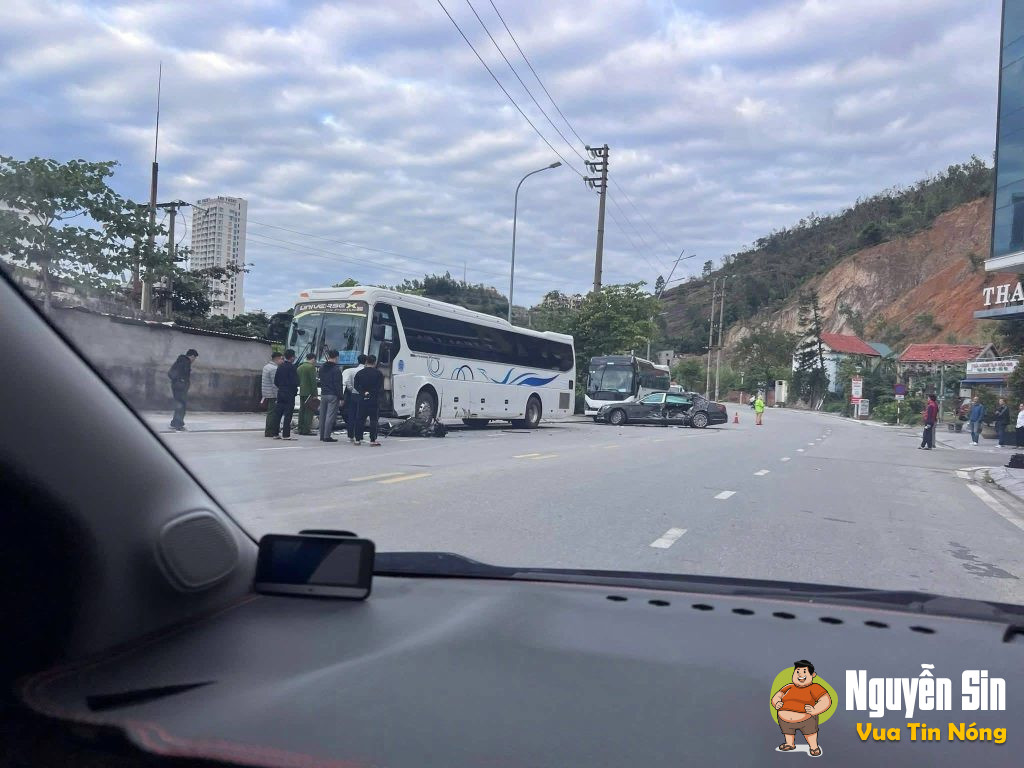 Tại Bãi Cháy Hạ Long sáng M1 đầu tháng