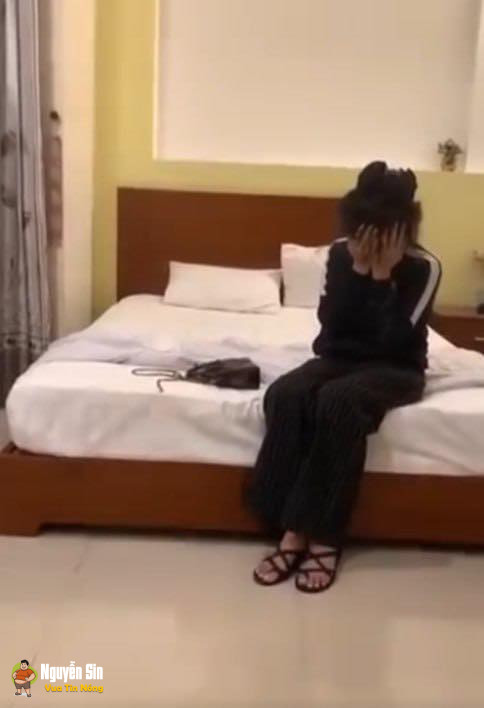 Em bảo e say, mẹ e bảo em bị bỏ thuốc, nhưng đặt xe đi KS rất mượt.. vi-deo