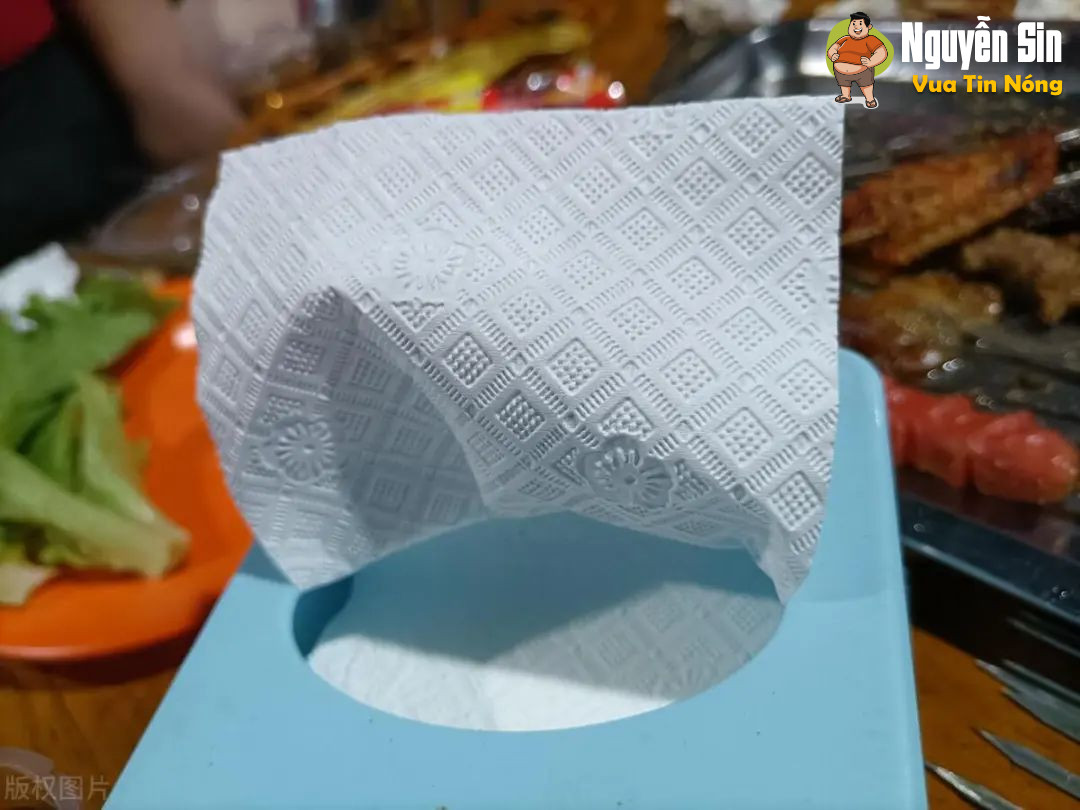 Phát hiện nhiều mẫu khăn giấy chứa vi khuẩn vượt ngưỡng cho phép 13 lần: Chuyên gia cảnh báo 1 loại ngấm đẫm chất gây dị ứng, UT