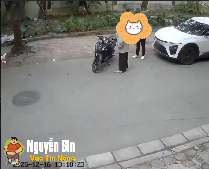 Th@nh ni3n xiê/n bạn nữ ngay giữa đường