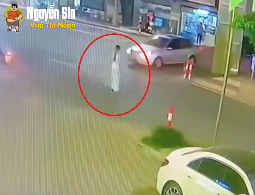 Không hiểu ô tô đi kiểu gì.. daman quá!!!