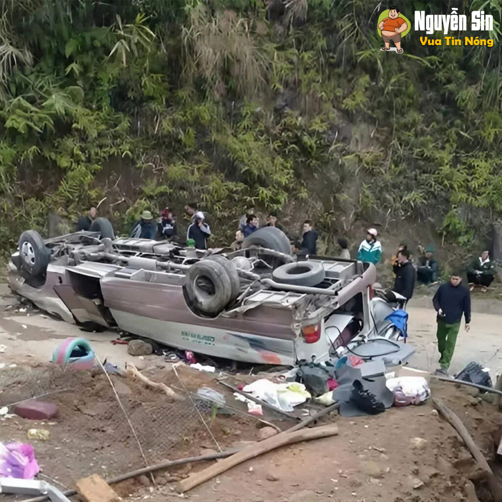 Xót xa: Lật xe chở đoàn từ thiện ở Lào Cai,