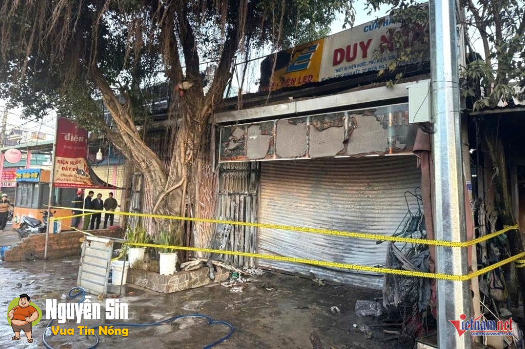 Đăk Lăk 4 ng k qua khỏi…bé sơ sinh sống sót trong vòng tay cha