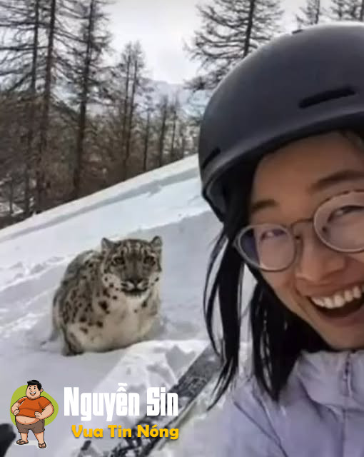 Cô gáii chụp ảnh tự sướg với ba’o tuyếttt